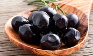 Apple Black Olive